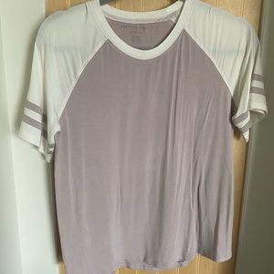 pink American eagle T-short